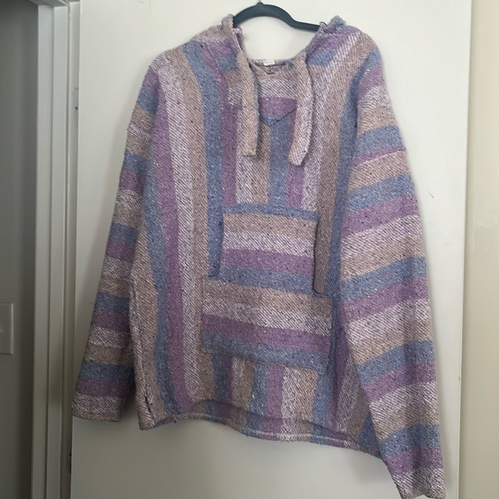 Mexican Baja fits like XL no tag